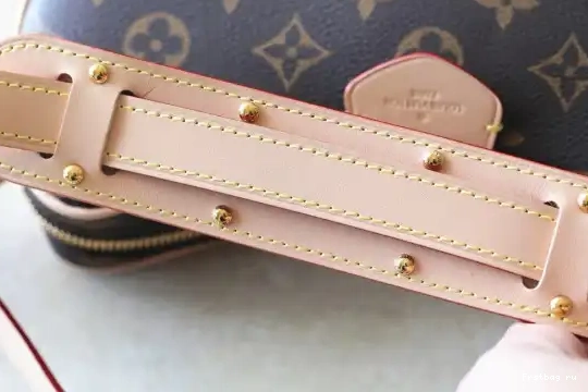 Frstbag ru Croissant LOUIS VUITTON MM 0415